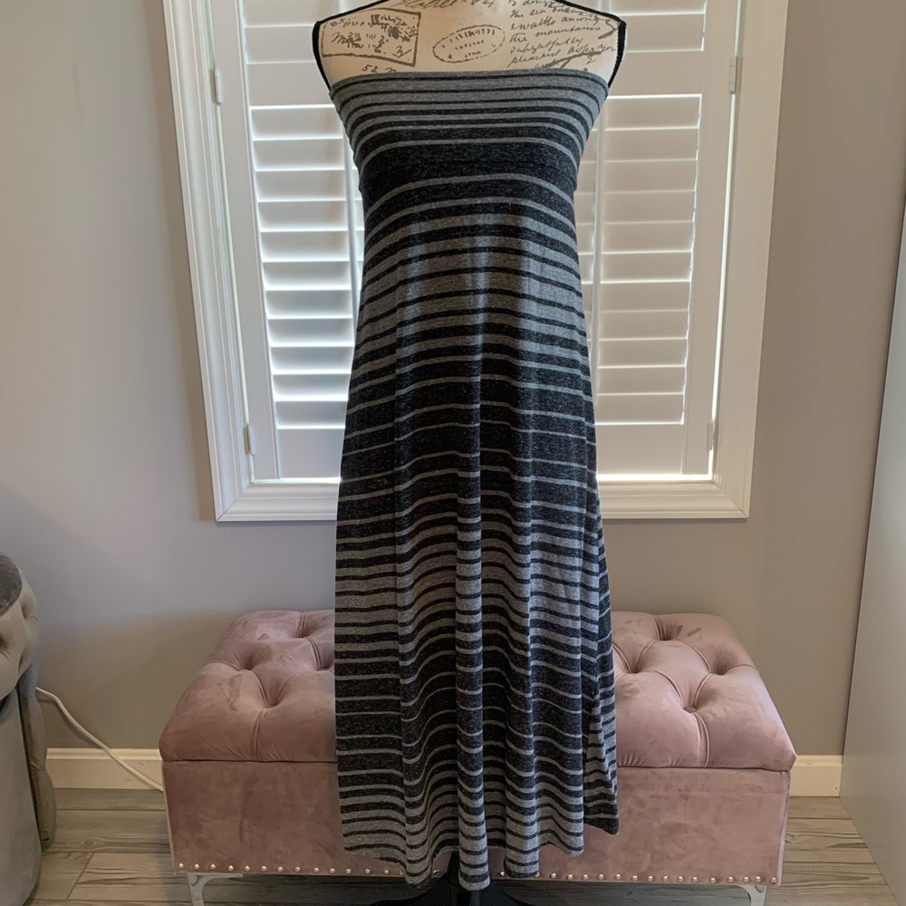 🛍2/$20. Convertible halter dress / skirt